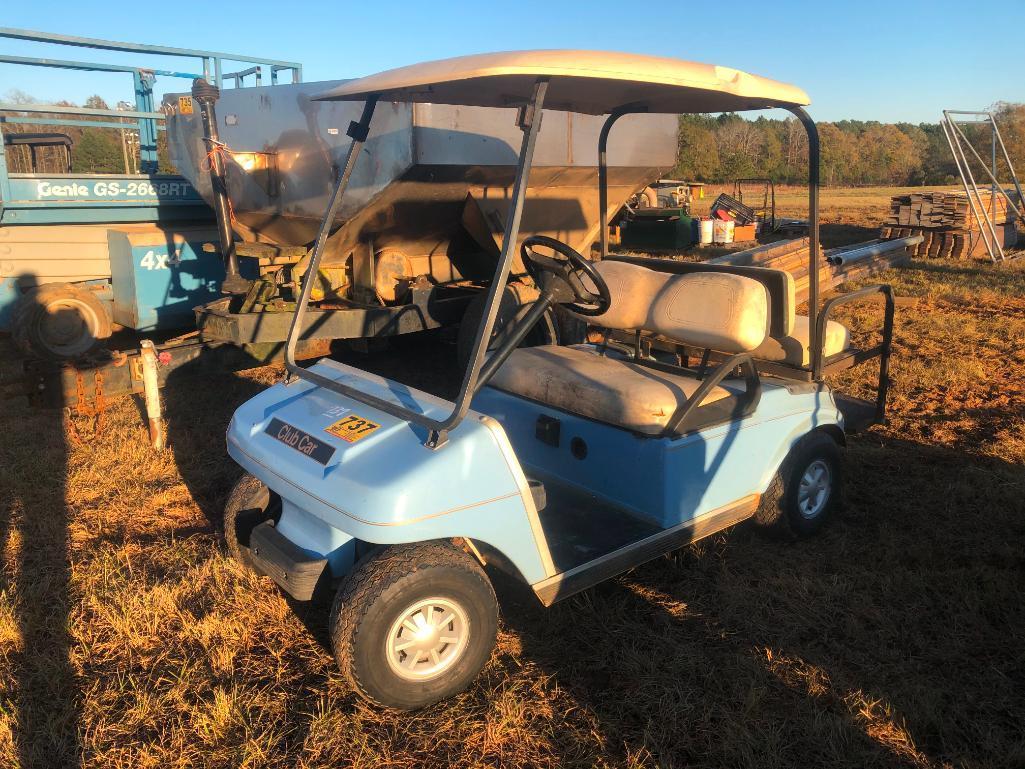 1999 CLUB CAR GOLF CART W/CHARGER