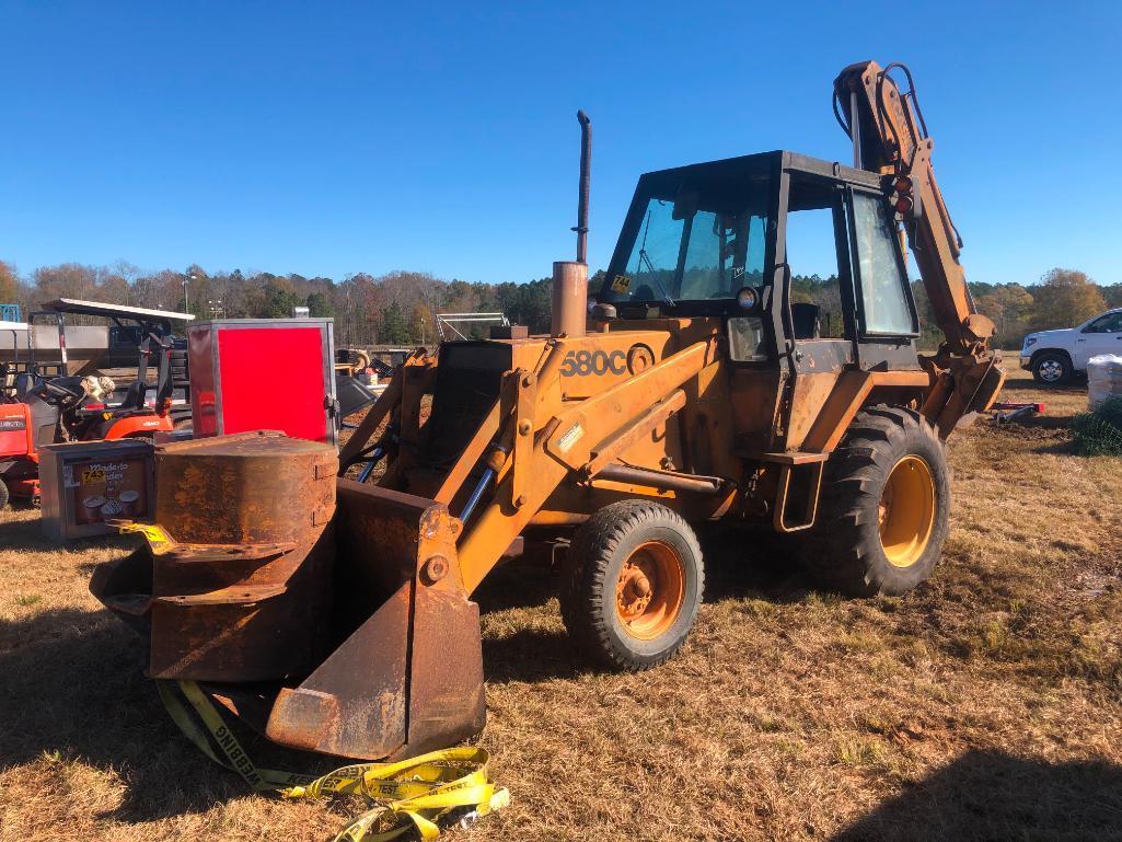 CASE 580 BACKHOE W/EXTEND-A-HOE & 4N1 BUCKET