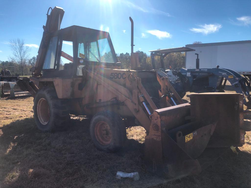 CASE 580 BACKHOE W/EXTEND-A-HOE & 4N1 BUCKET