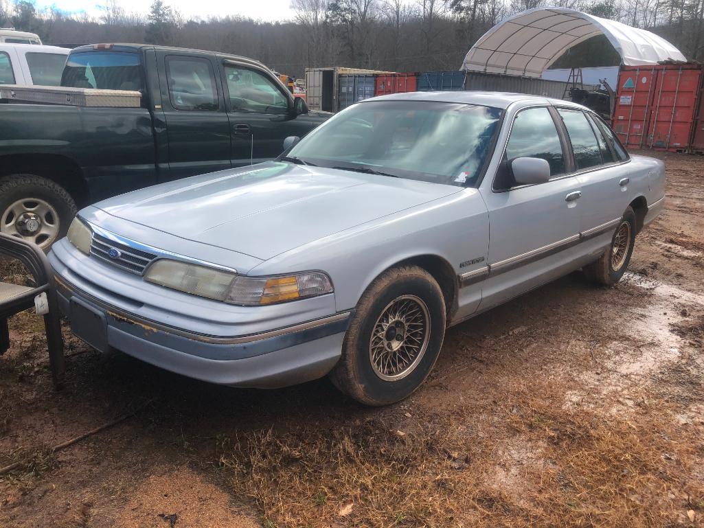 1994 FORD CROWN VICTORIA