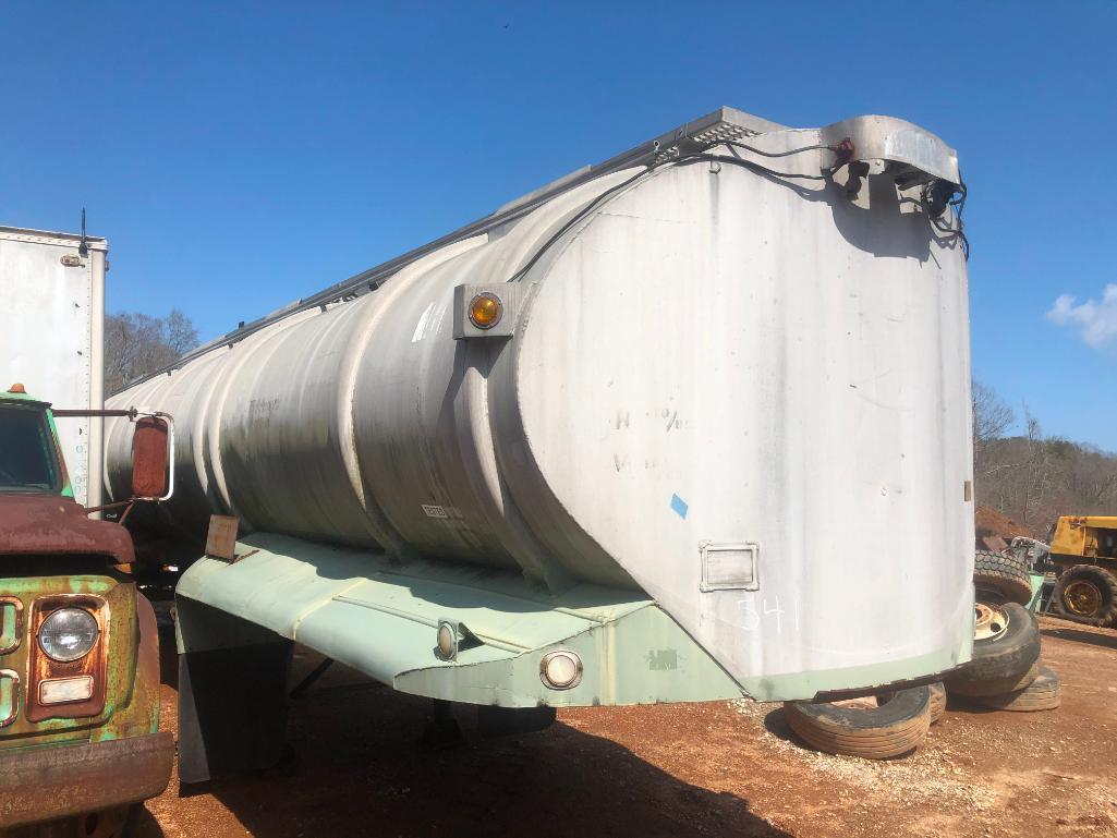 1960 BUTLER ALUMINUM FUEL TANKER TRAILER