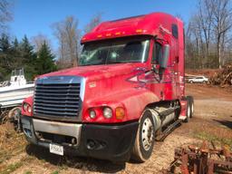 **INOP** 2007 FREIGHTLINER ROAD TRACTOR W/ SLEEPER