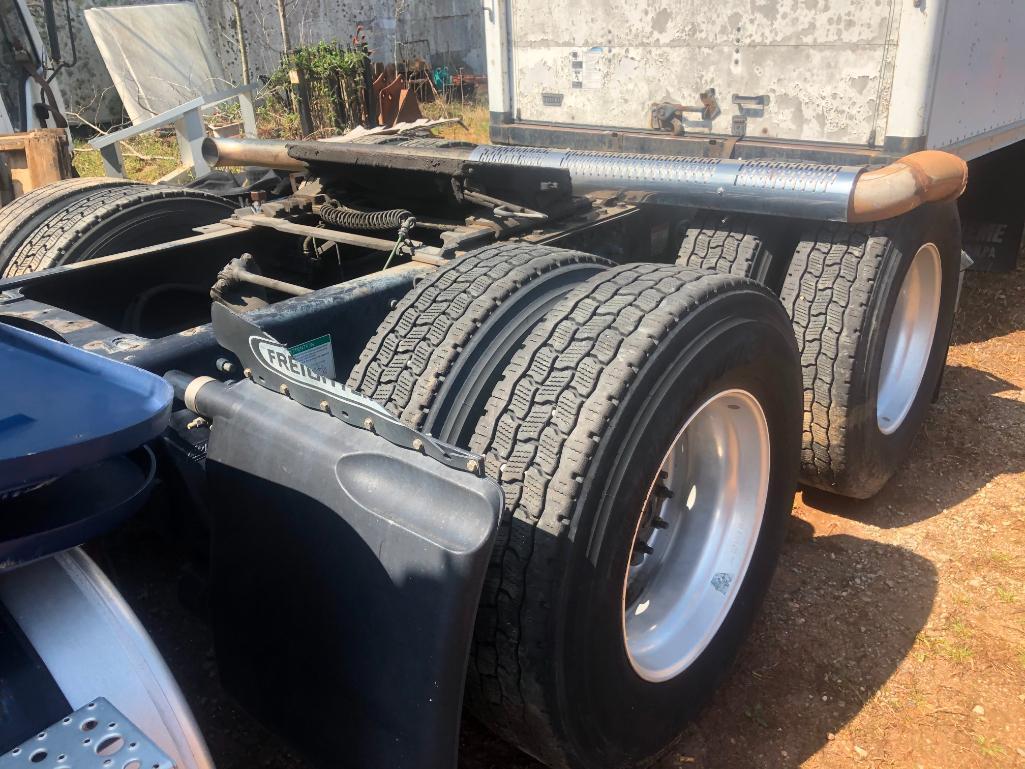 **INOP** 2013 FREIGHTLINER ROAD TRACTOR W/ DAY CAB