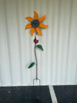 SUNFLOWER SPINNER YARD ART