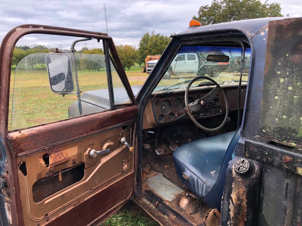 1969 GMC C30 DUMP TRK *RUNNING CONDITION UNKNOWN*