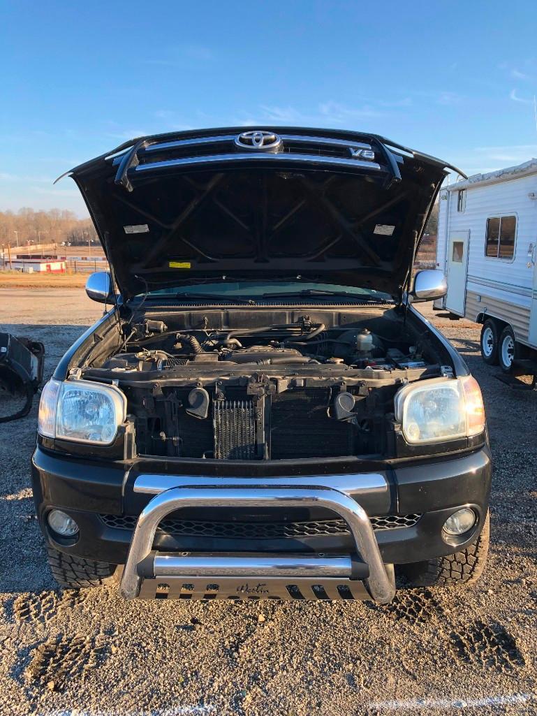 2005 TOYOTA TUNDRA SR5 PICKUP TRUCK