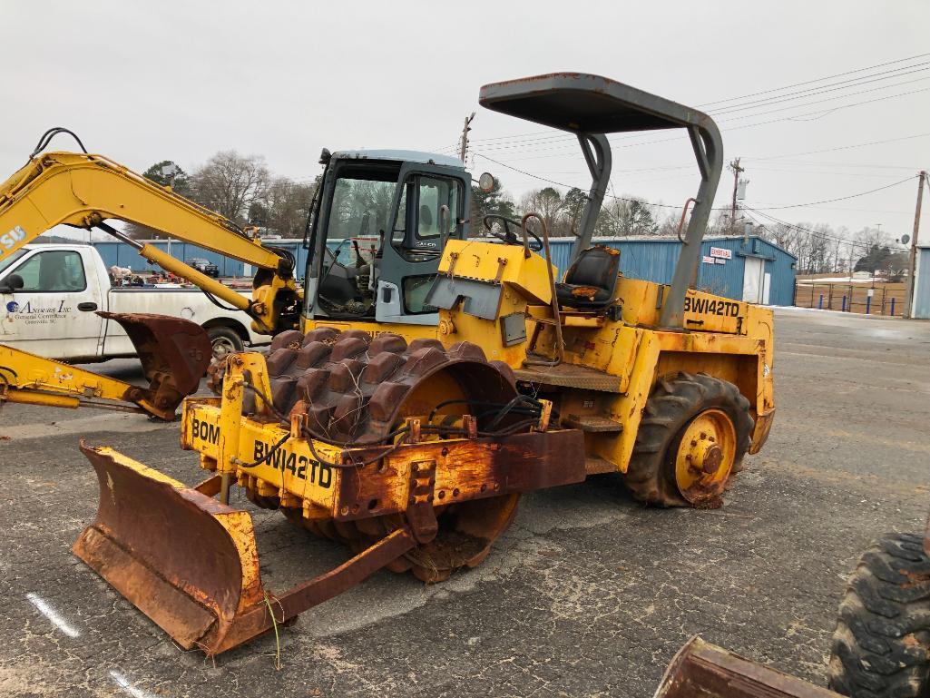 BOMAG VIBRATORY ROLLER **INOP**