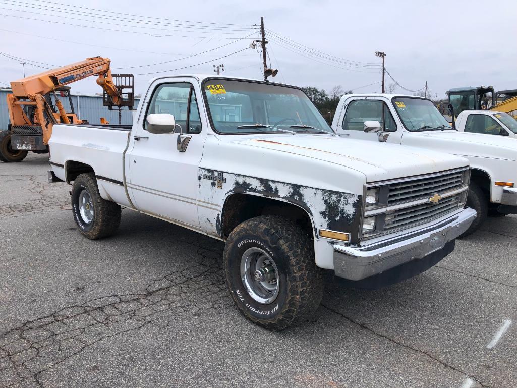 1984 CHEVROLET SCOTTSDALE 10 PICKUP