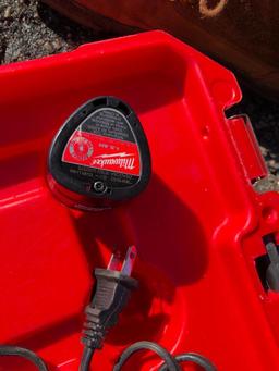 MILWAUKEE PVC CORDLESS PIPE CUTTER