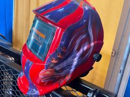 UNUSED AUTO DARKENING WELDING HELMET