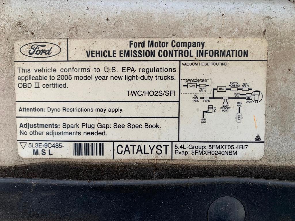 2005 FORD F-150 LARIAT PICKUP