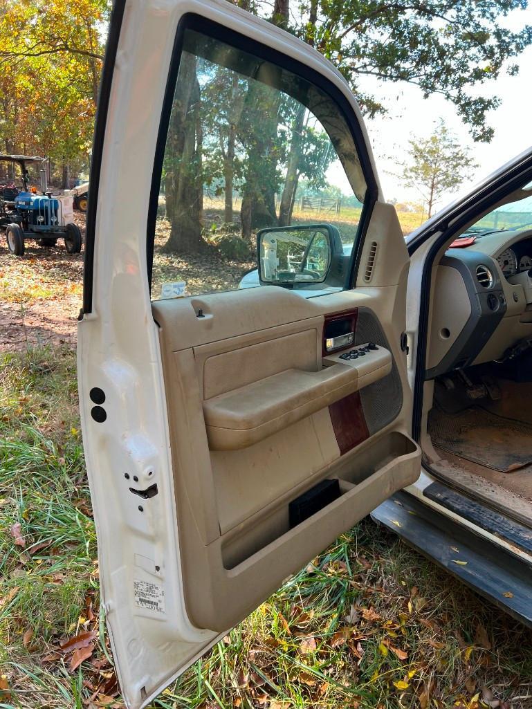 2005 FORD F-150 LARIAT PICKUP