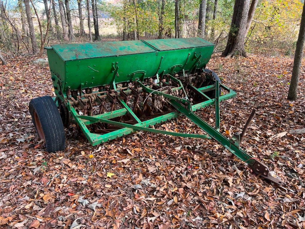 JOHN DEERE 8 FT GRAIN DRILL **SELLING ABSOLUTE**