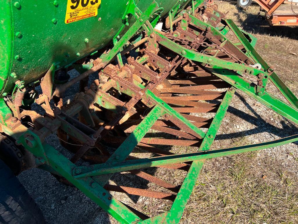 JOHN DEERE 8 FT GRAIN DRILL **SELLING ABSOLUTE**