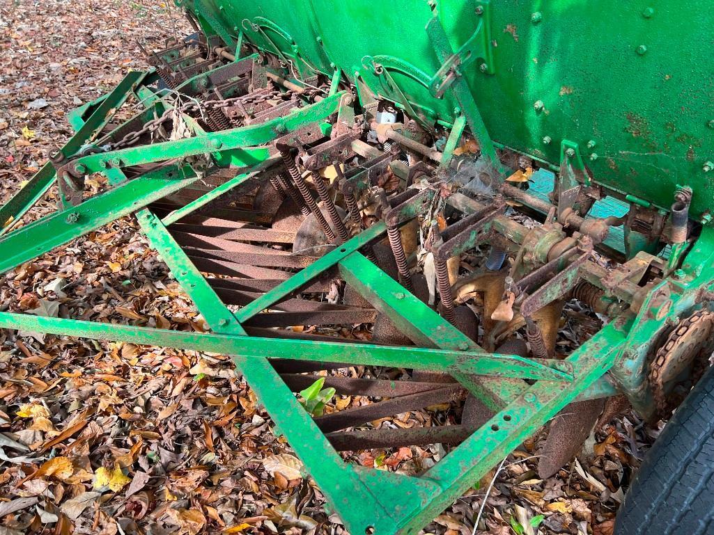 JOHN DEERE 8 FT GRAIN DRILL **SELLING ABSOLUTE**