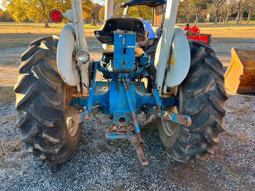 FORD 3000 TRACTOR