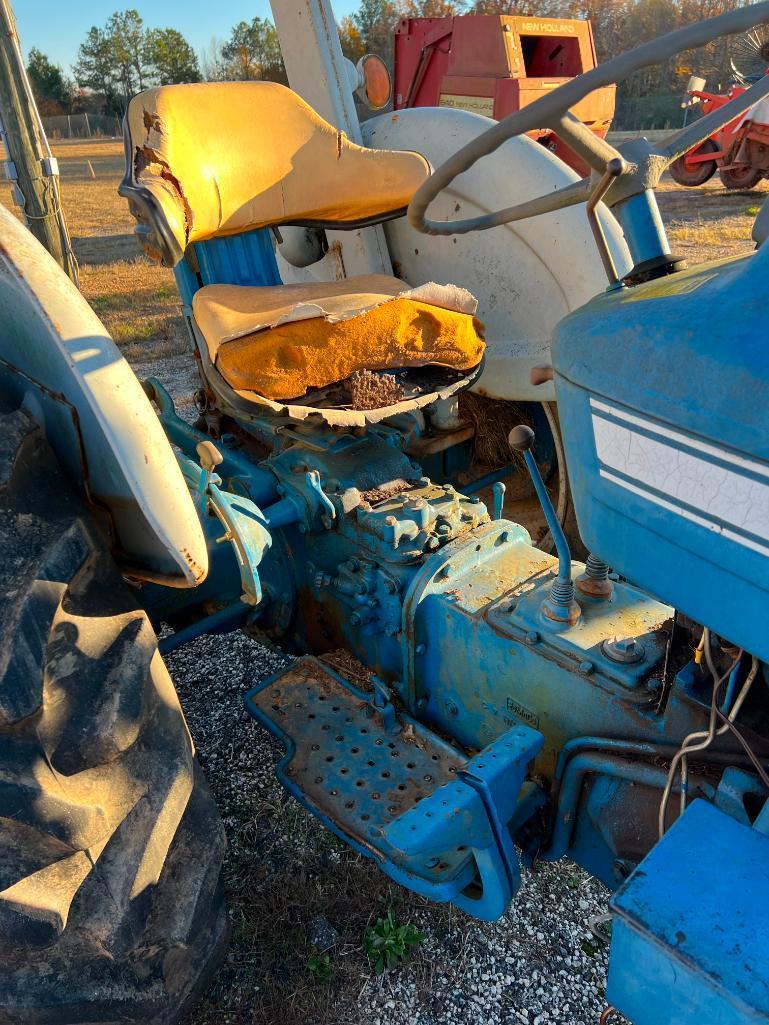 FORD 3000 TRACTOR