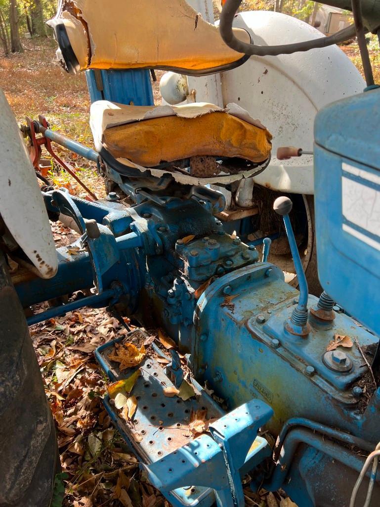 FORD 3000 TRACTOR