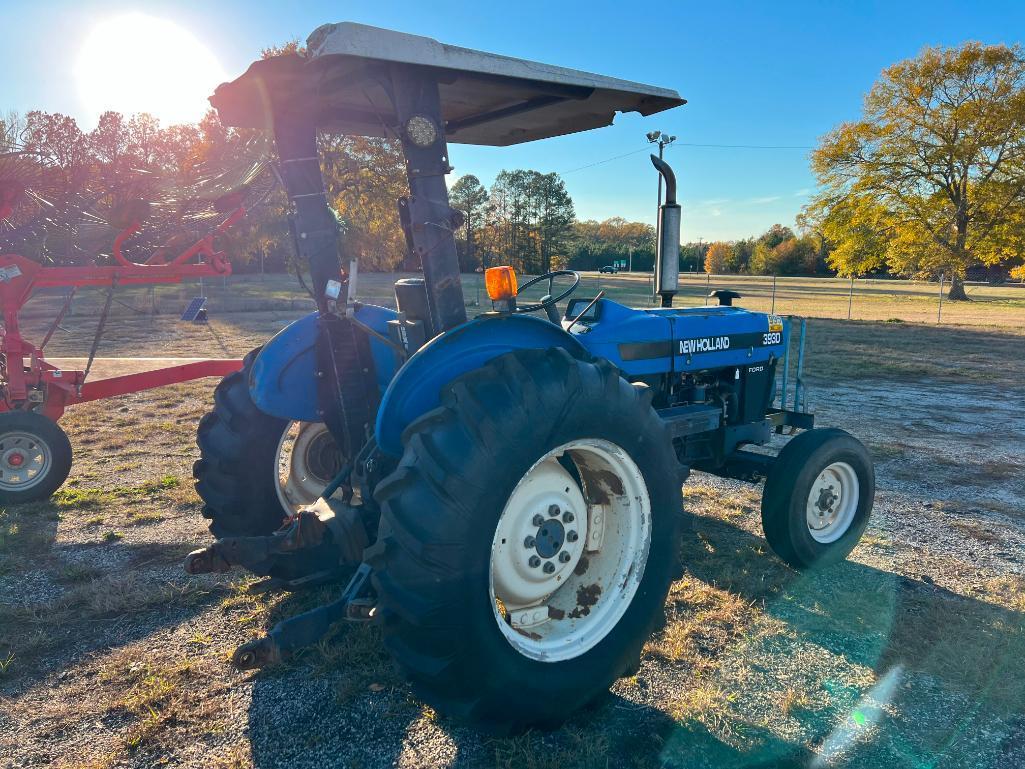 NEW HOLLAND 3930 TRACTOR