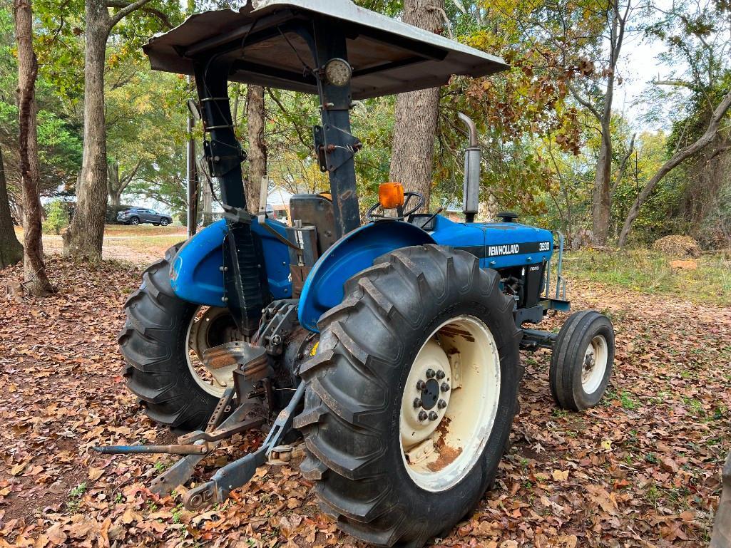 NEW HOLLAND 3930 TRACTOR