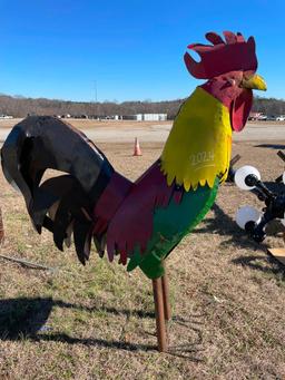 METAL ROOSTER YARD ART (RED, YELLOW, GREEN, BLACK)