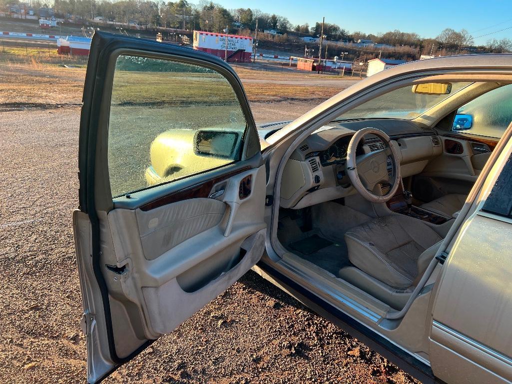 1999 MERCEDES MODEL E320