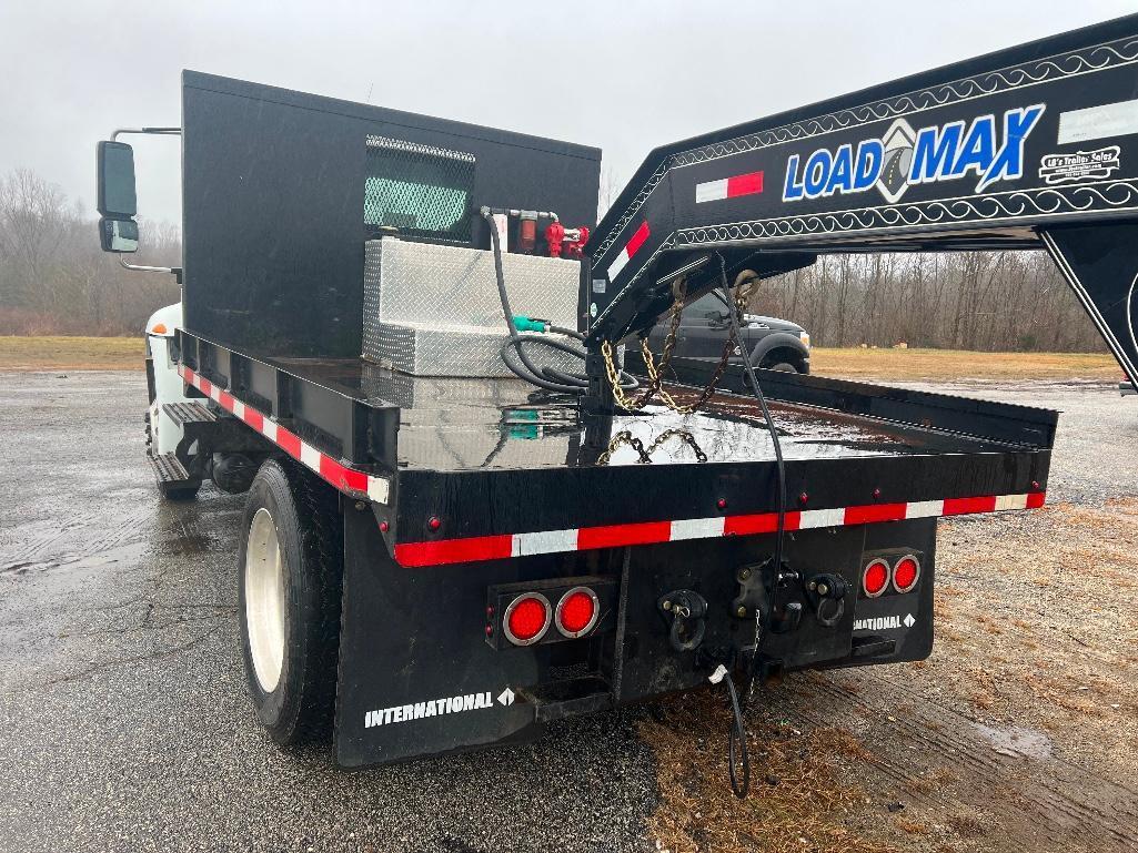 2005 INTERNATIONAL 4400 FLATBED