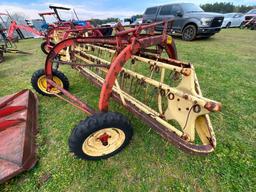 NEW HOLLAND 256 HAY RAKE