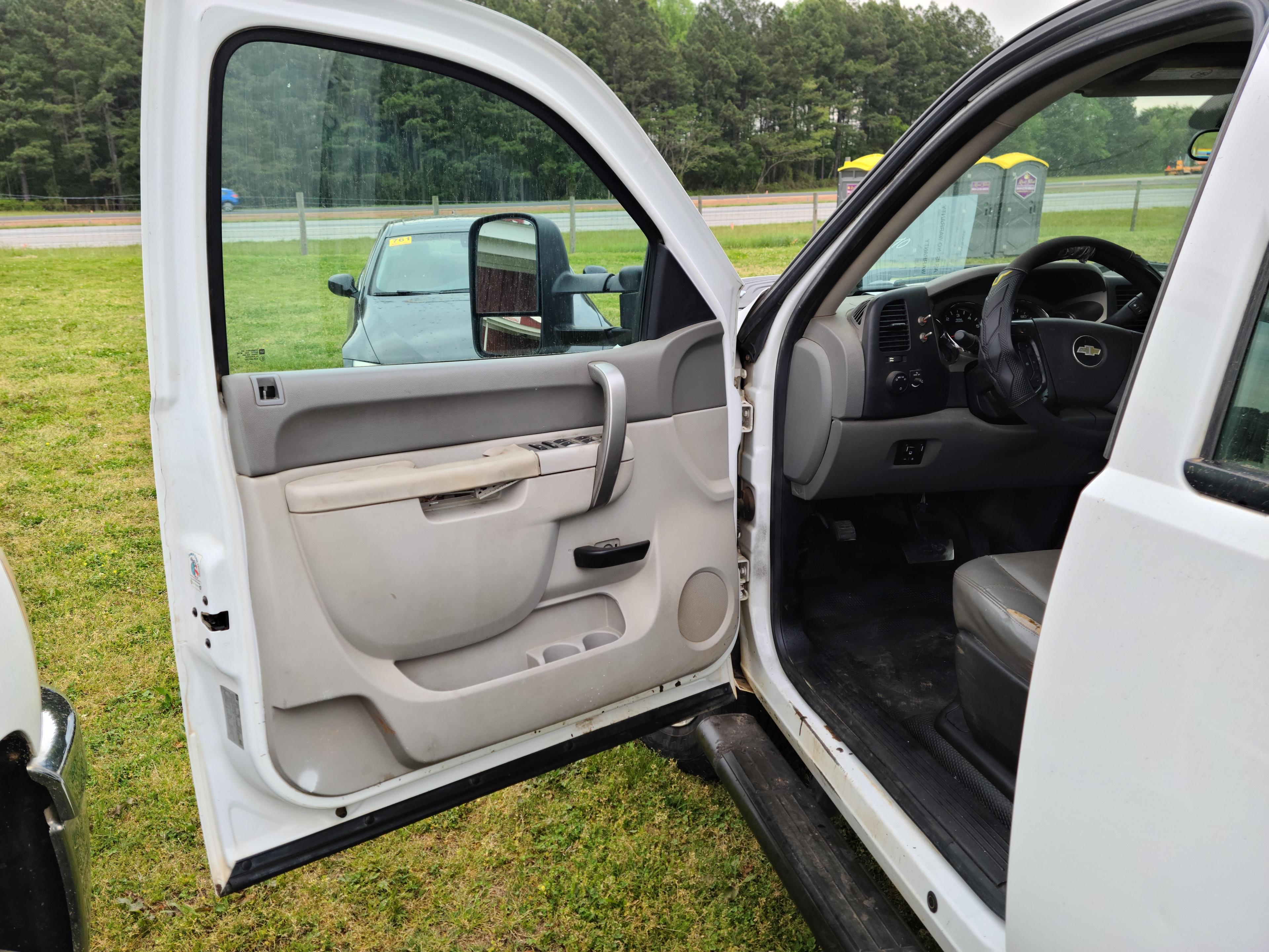 2014 CHEVROLET 2500 HD (AT, LONG BEAD, ODO DOES