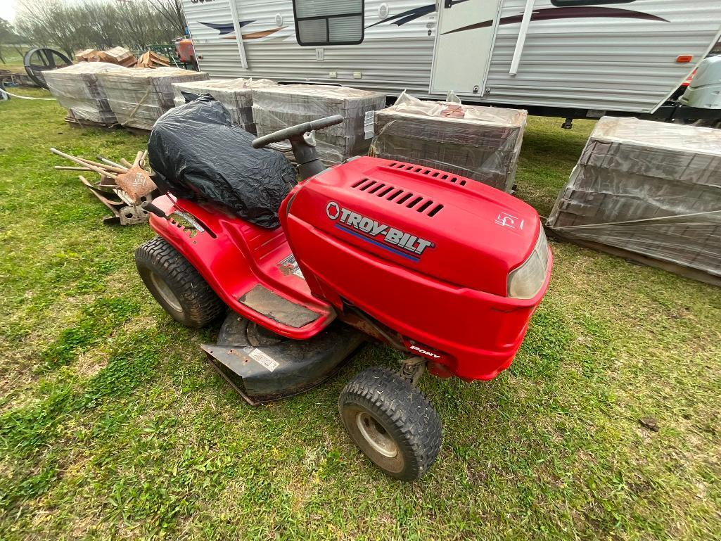 TROY BILT PONY RIDING LAWN MOWER (42" CUT, B&S