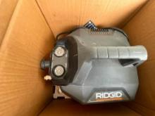 RIDGID 6 GAL PANCAKE AIR COMPRESSOR (WORKS)