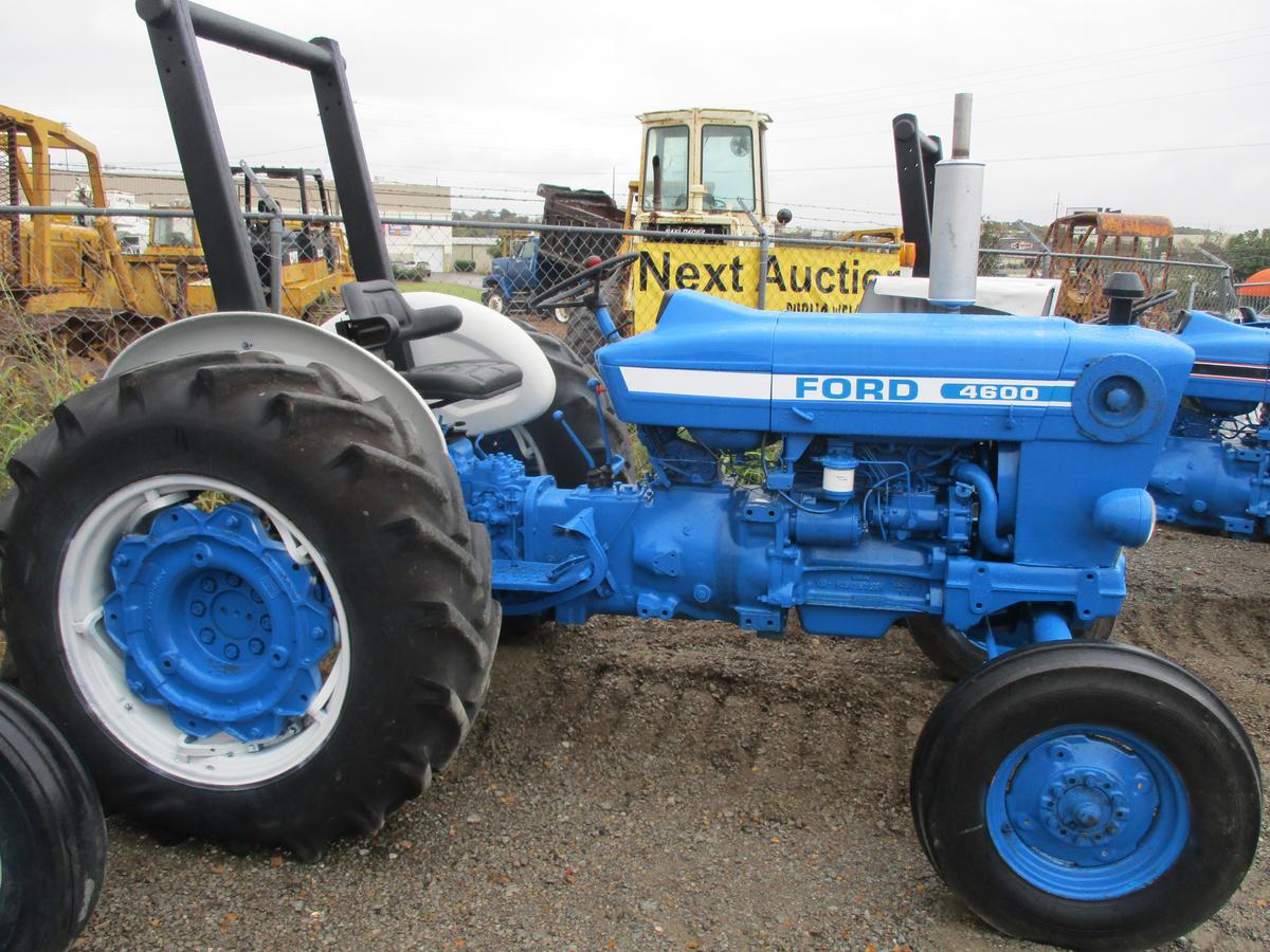 Ford 4600 Farm Tractor