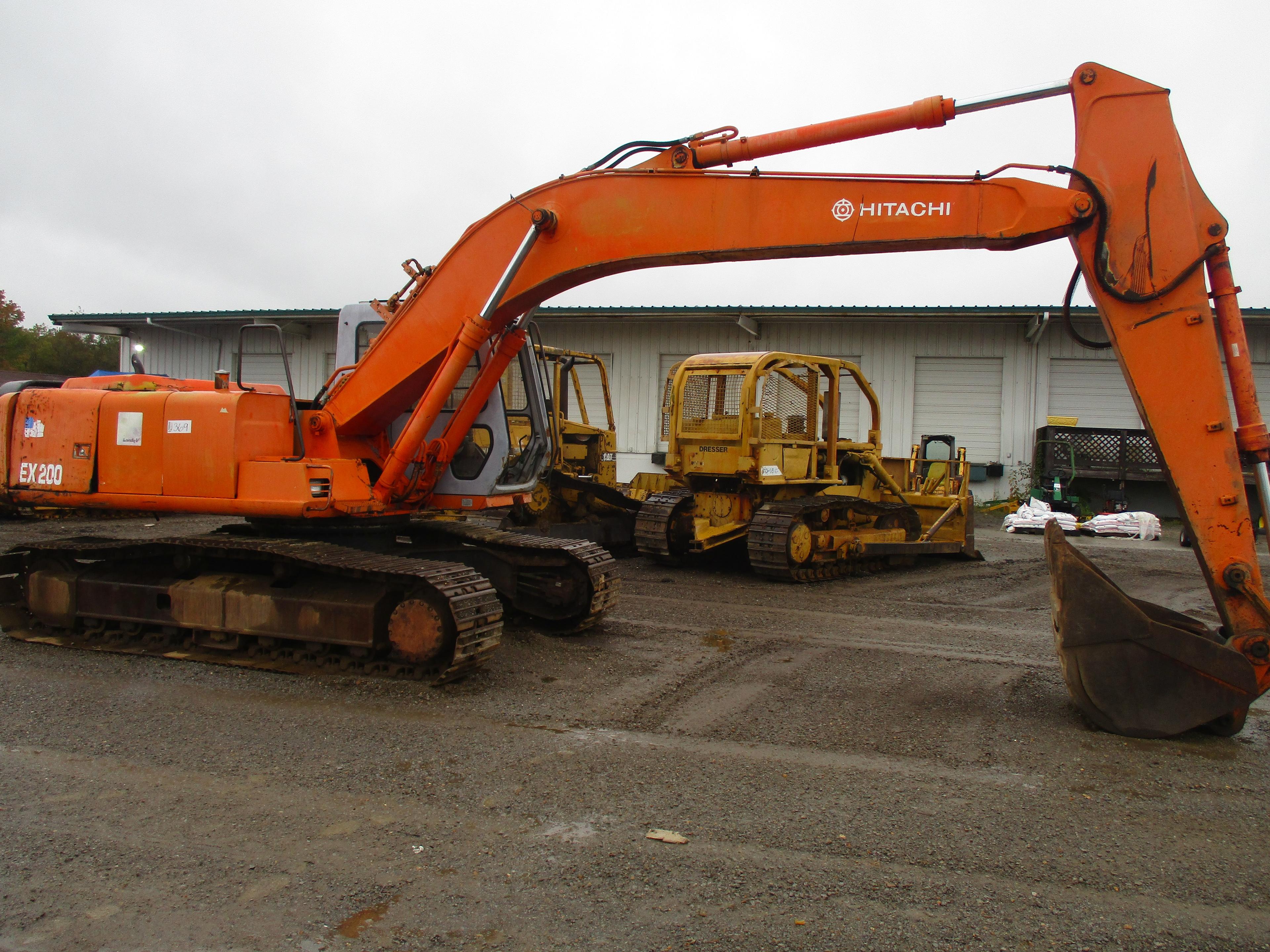 Hitachi EX200 Excavator