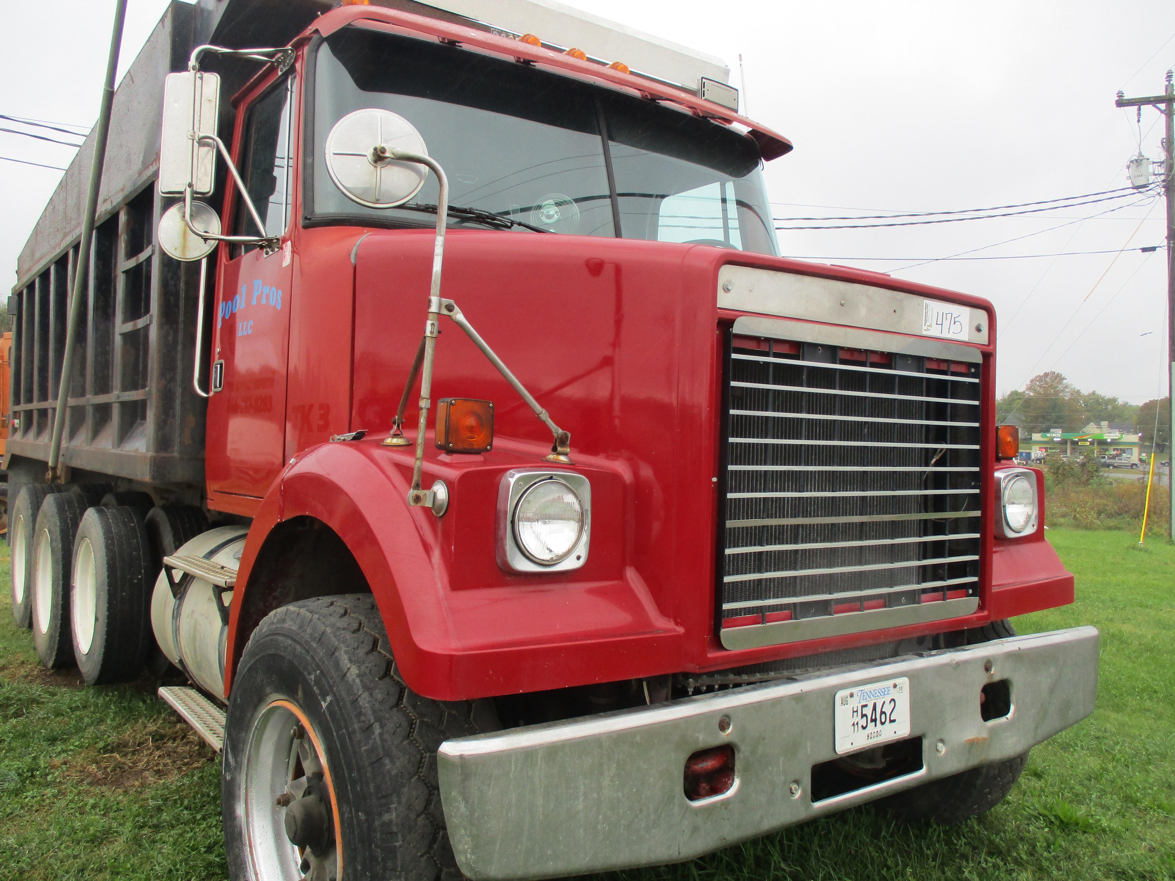 1989 Volvo WCS64 Tri-Axle Dump Truck