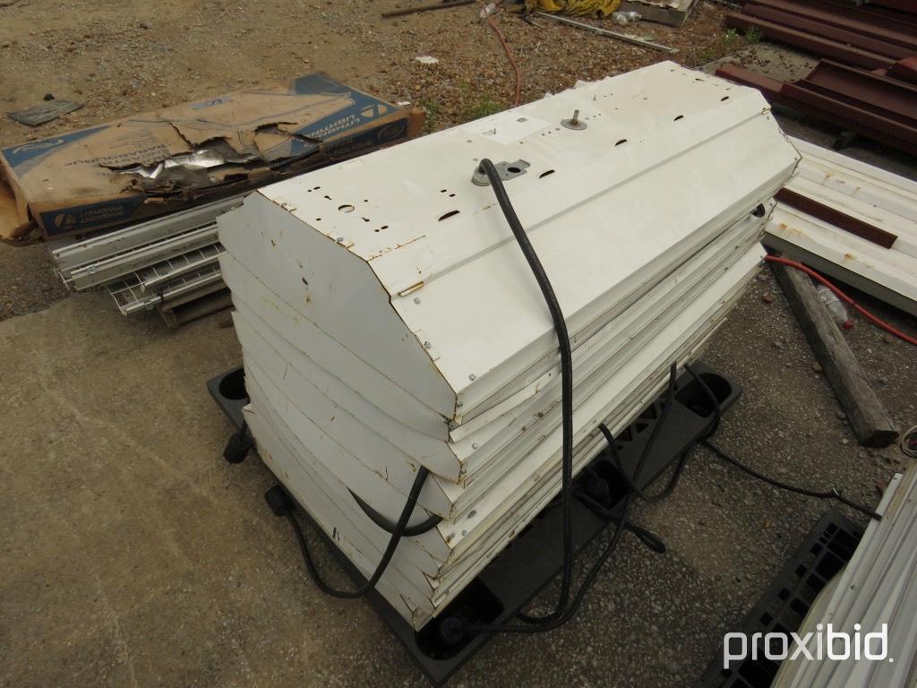 Pallet of 12 Fluorescent Shop Lights