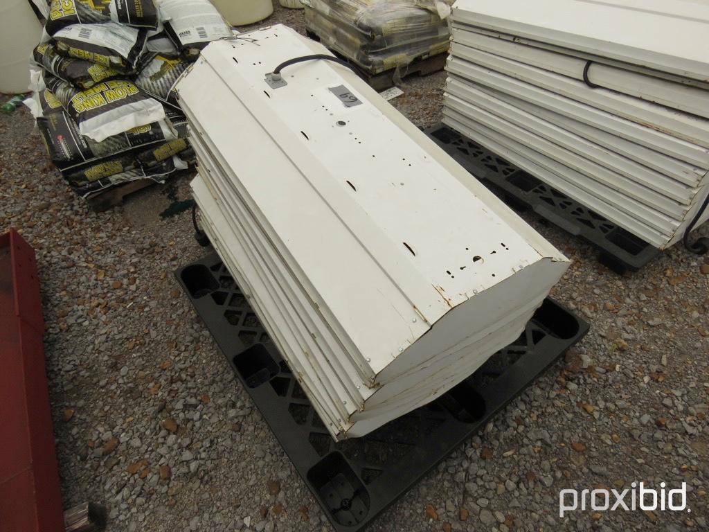 Pallet of 12 Fluorescent Shop Lights