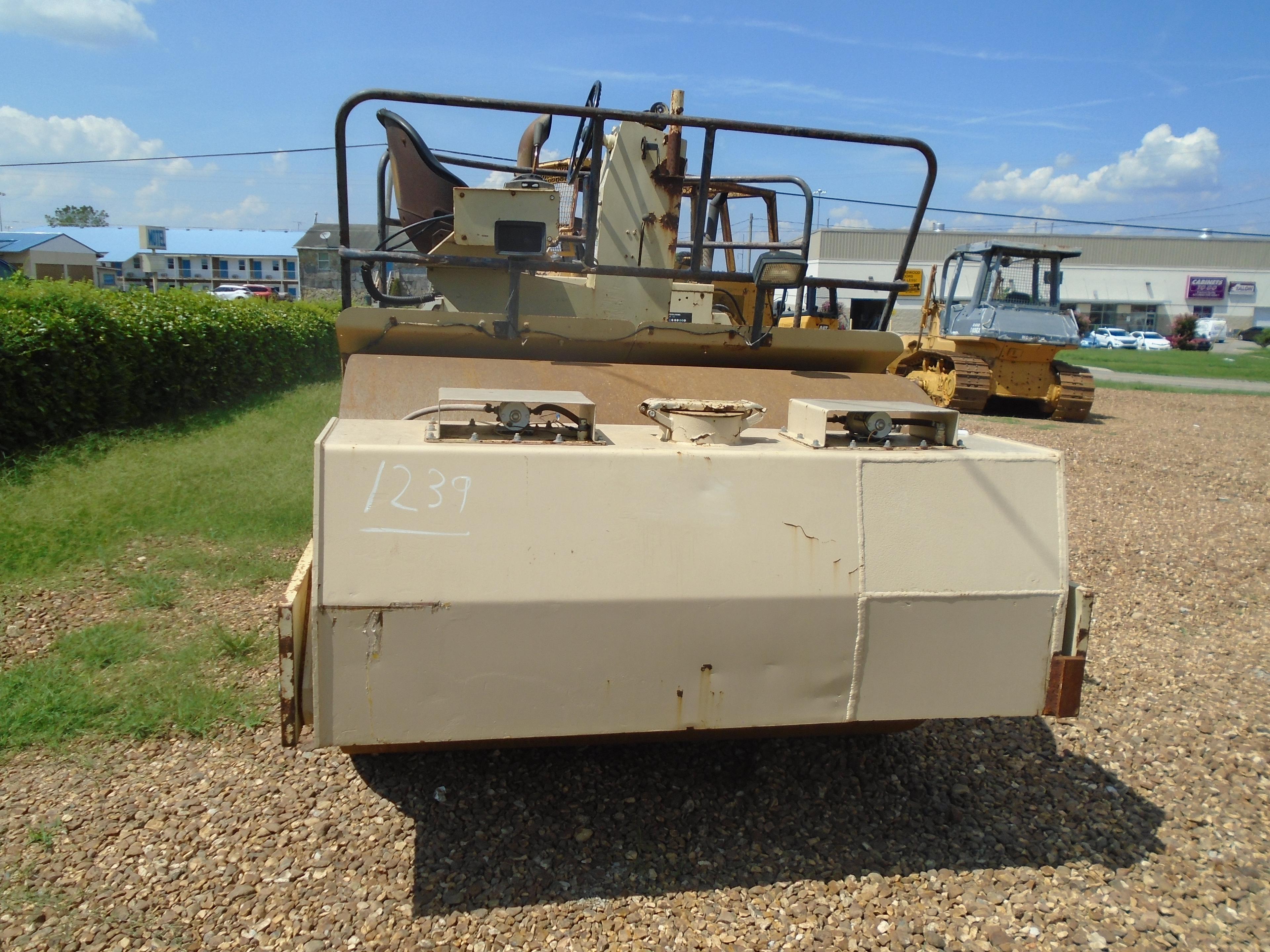 Ingersoll-Rand DD-110 Compactor