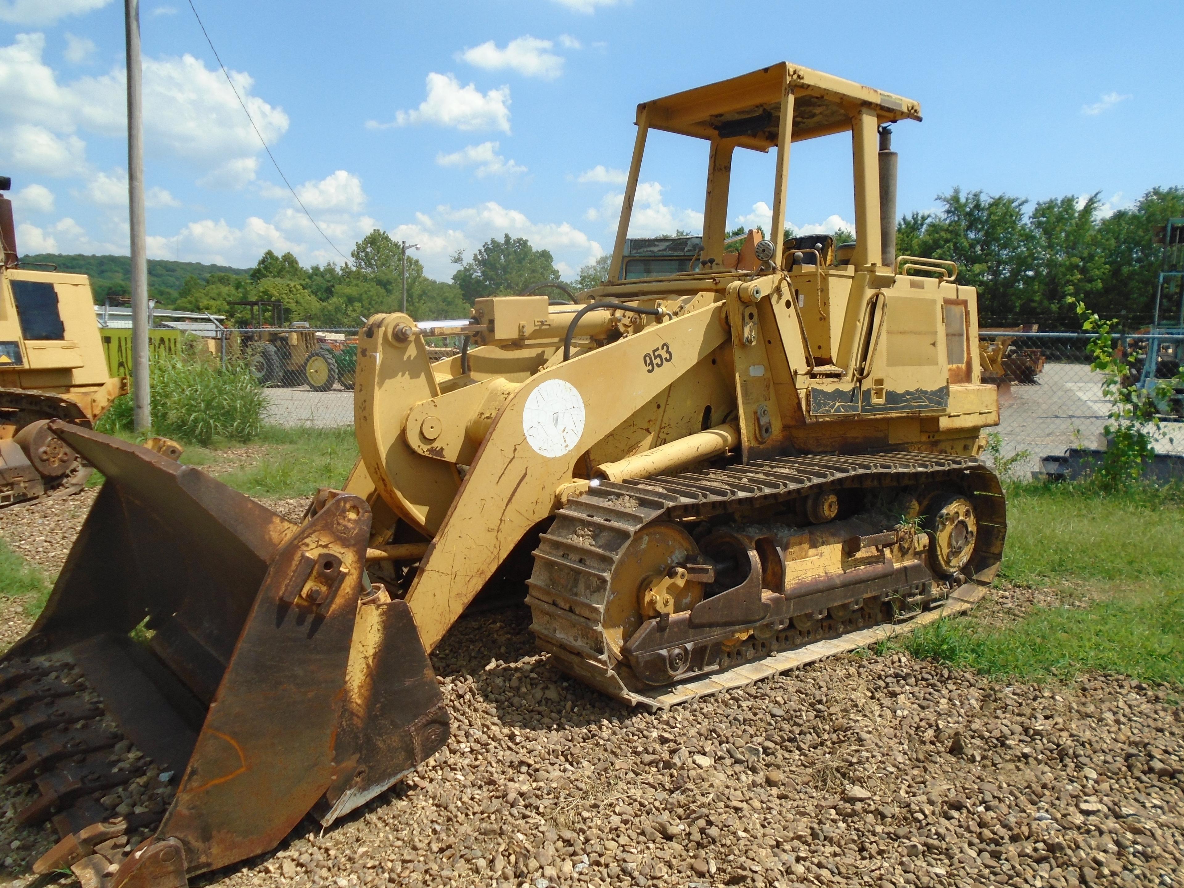 CAT 953 Crawler Loader