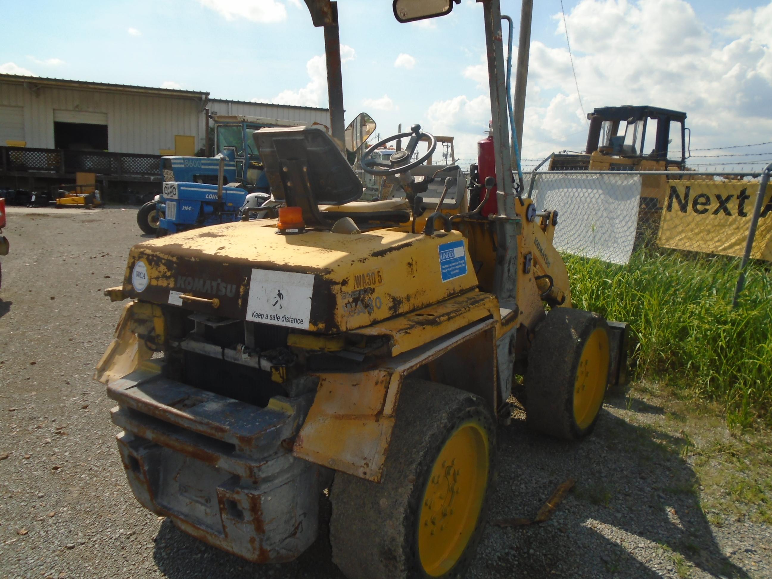 Komatsu WA30-5E Wheel Loader