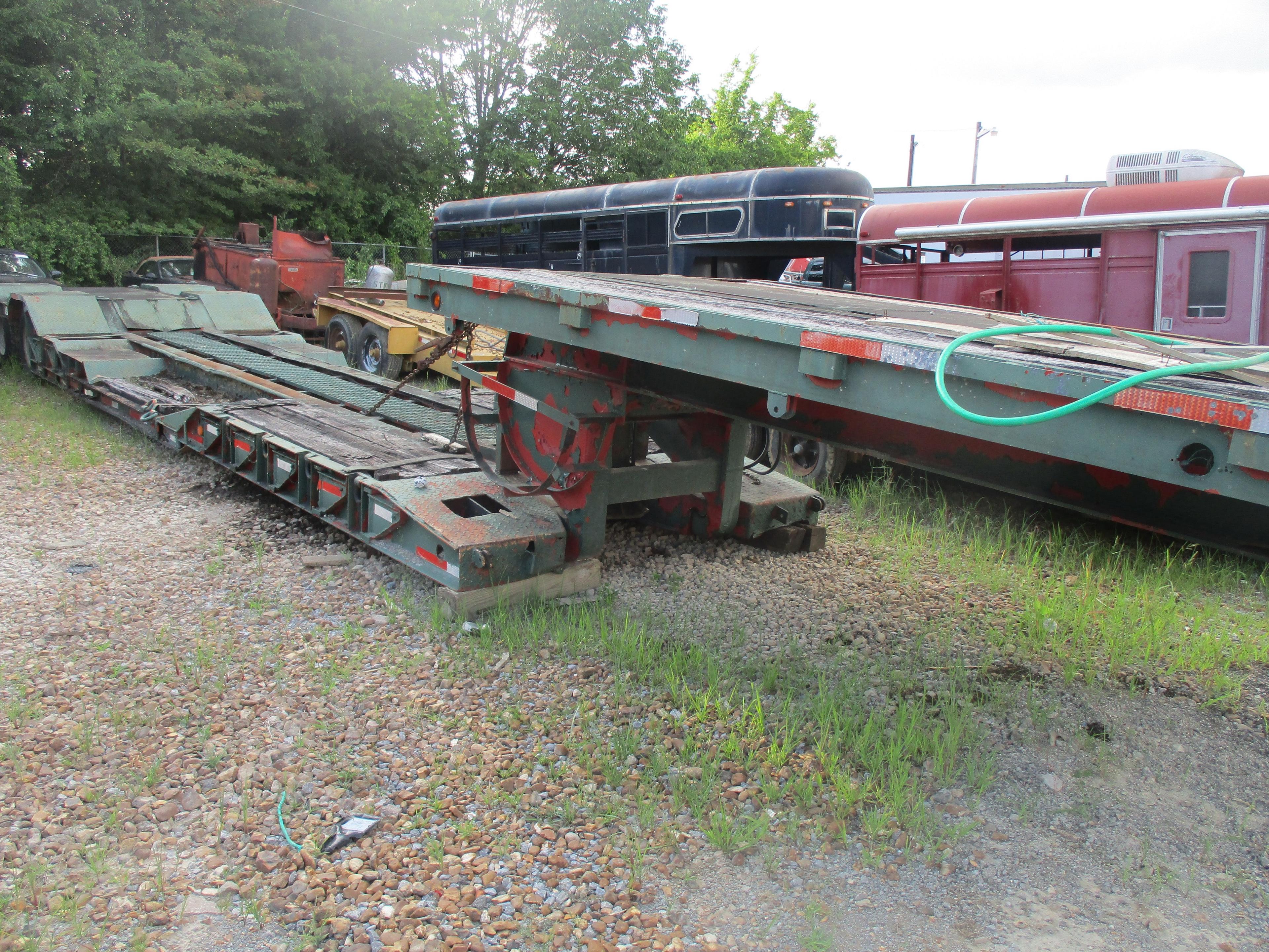 1983 Monon 35 Ton Detach Trailer