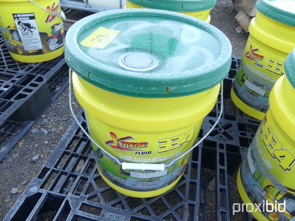 One - 5 Gallon Bucket Hydraulic Oil