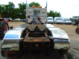 2002 Freightliner FLD120 Classic Road Tractor