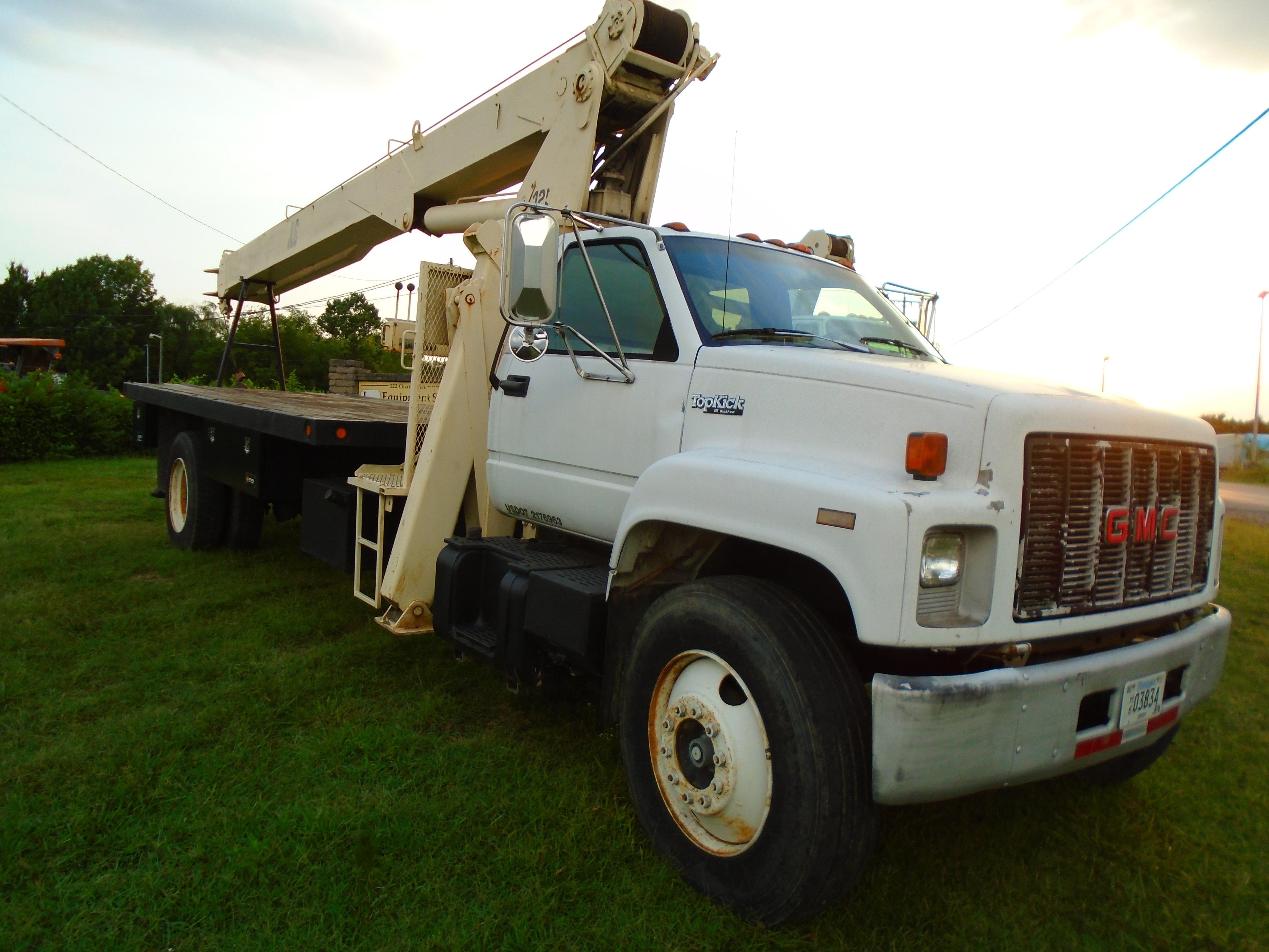 1993 GMC Topkick with JLG 1250BT Crane