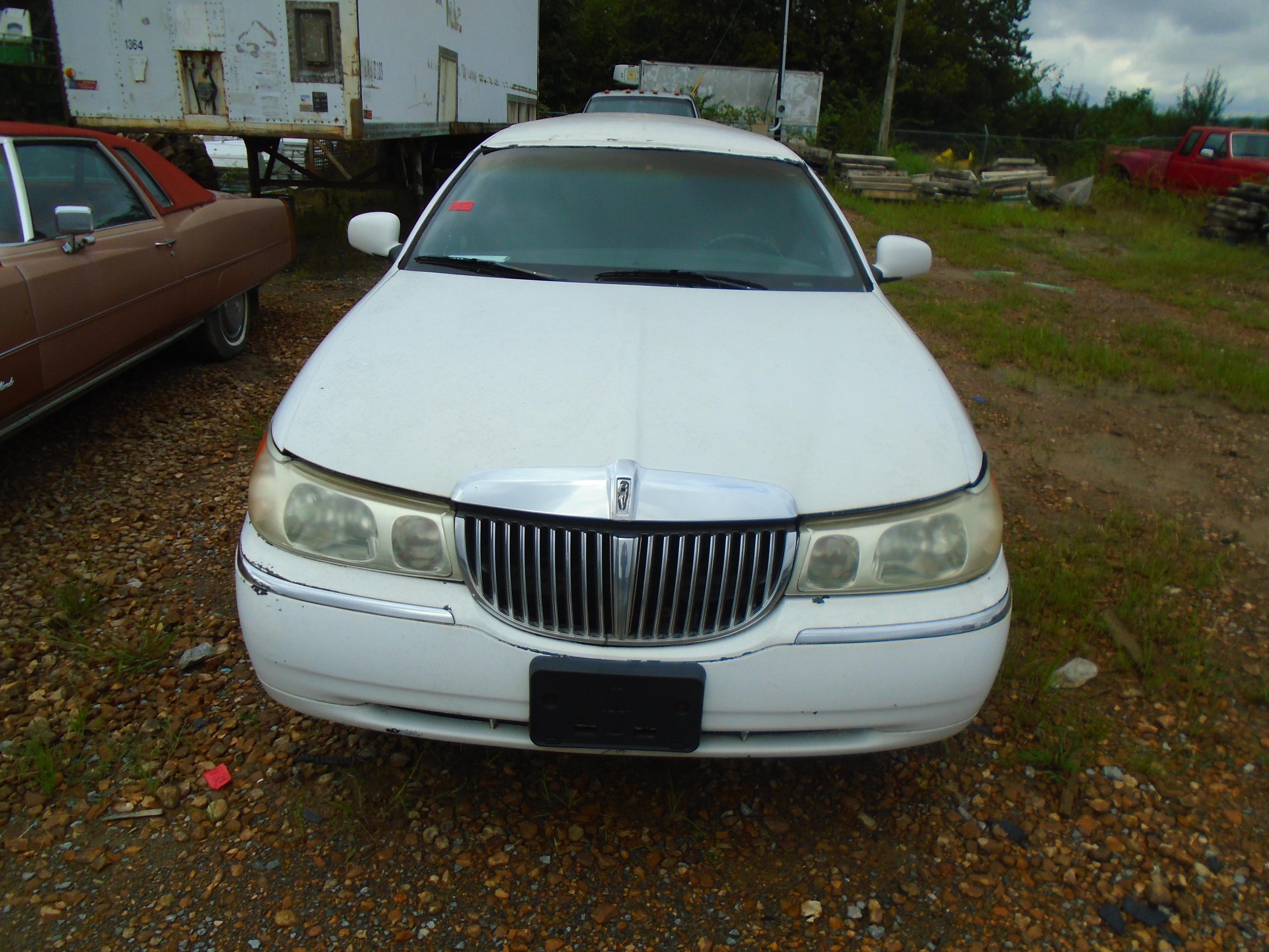 1998 Lincoln Town Car Limousine