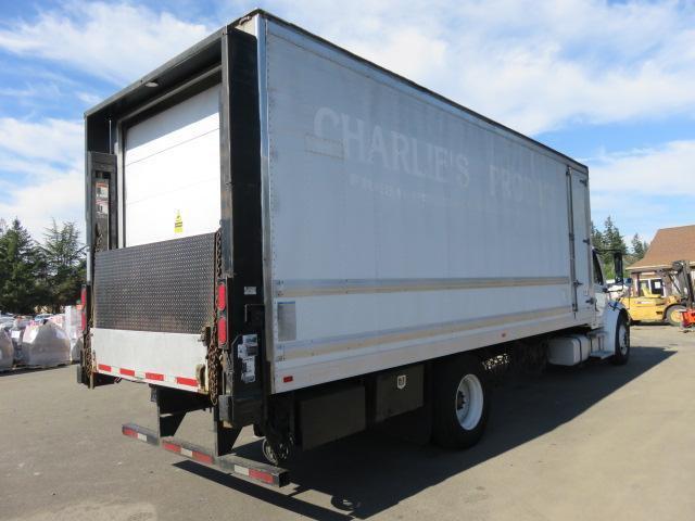 2005 FREIGHTLINER M2 BUSINESS CLASS 24' REFER TRUCK