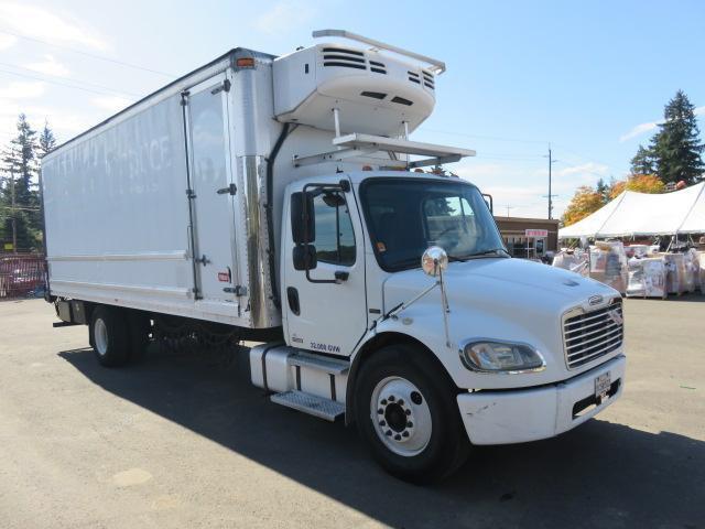 2005 FREIGHTLINER M2 BUSINESS CLASS 24' REFER TRUCK