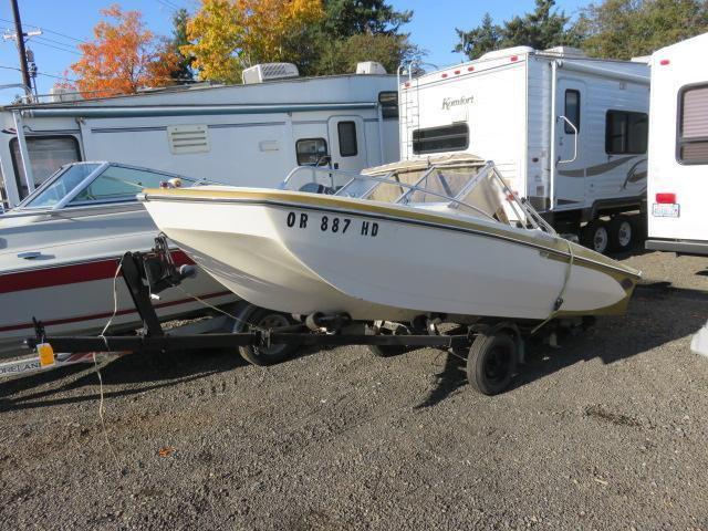 1975 GLASSTRON V156 TRI HULL BOAT & TRAILER