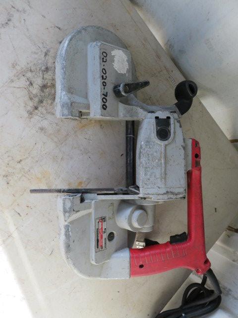 MILWAUKEE 120V PORTABLE BAND SAW