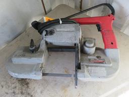 MILWAUKEE 120V PORTABLE BAND SAW