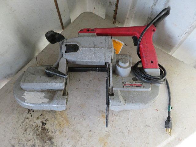 MILWAUKEE 120V PORTABLE BAND SAW